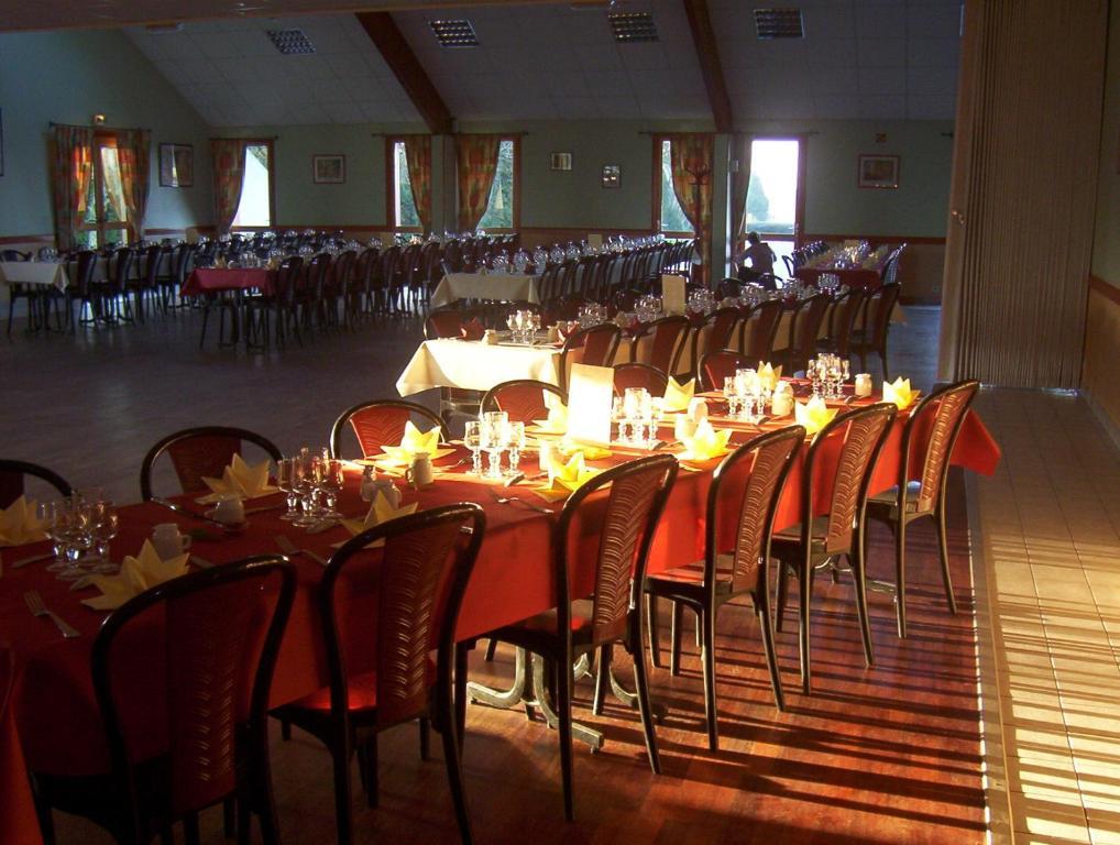 Hotel Le Bretagne Louvigné-de-Bais Eksteriør bilde